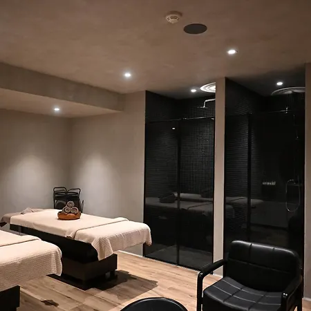 Luxury Premium Finese Hotel Golem (Tirana)