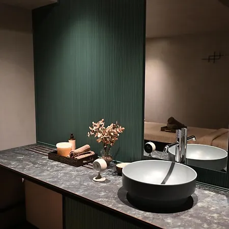 Luxury Premium Finese