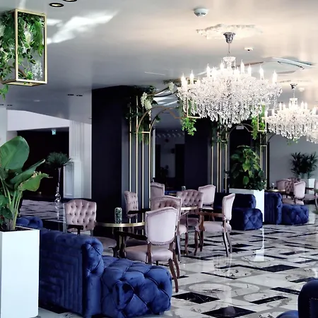 Luxury Premium Finese 酒店 *