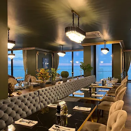 Luxury Premium Finese 酒店