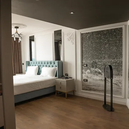 Luxury Premium Finese فندق *