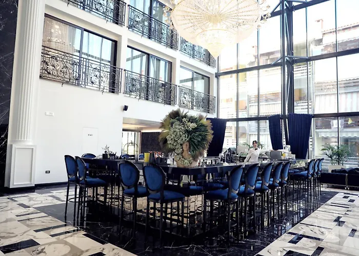 Hotel Luxury Premium Finese *