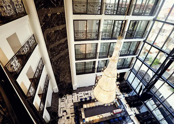 Hotel Luxury Premium Finese *