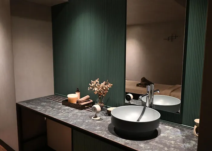 Luxury Premium Finese