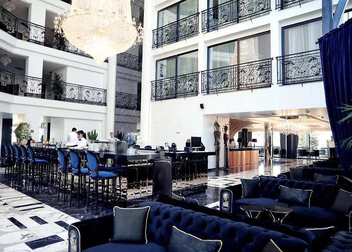 Luxury Premium Finese Hotel